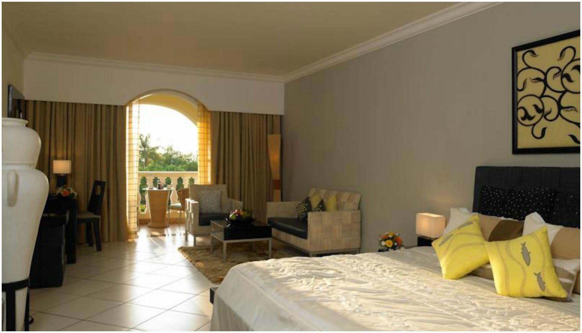 The Zuri White Sands, Goa Resort & Casino Varca Bagian luar foto