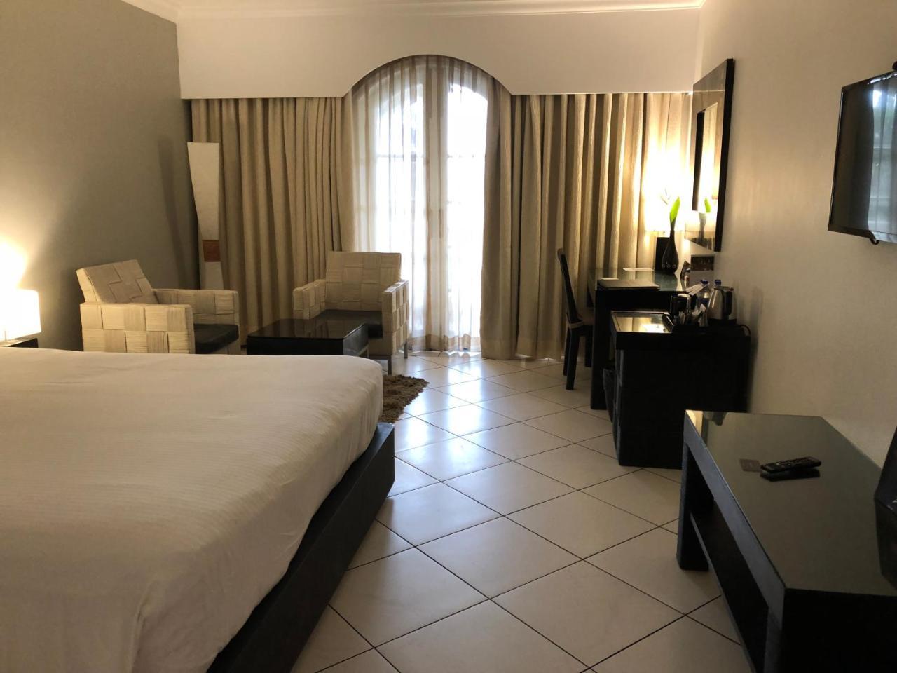 The Zuri White Sands, Goa Resort & Casino Varca Bagian luar foto