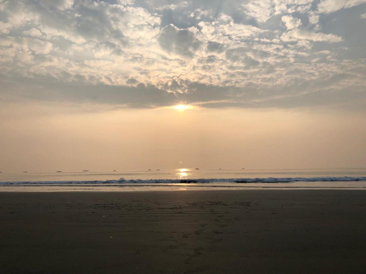 The Zuri White Sands, Goa Resort & Casino Varca Bagian luar foto